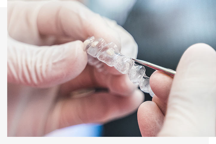 디지털 임플란트 및 3D 투명교정 등 진단부터 사후 관리까지 전 과정을 디지털화하여 정확도와 편의성을 높인 영도구 편한치과 디지털 시스템